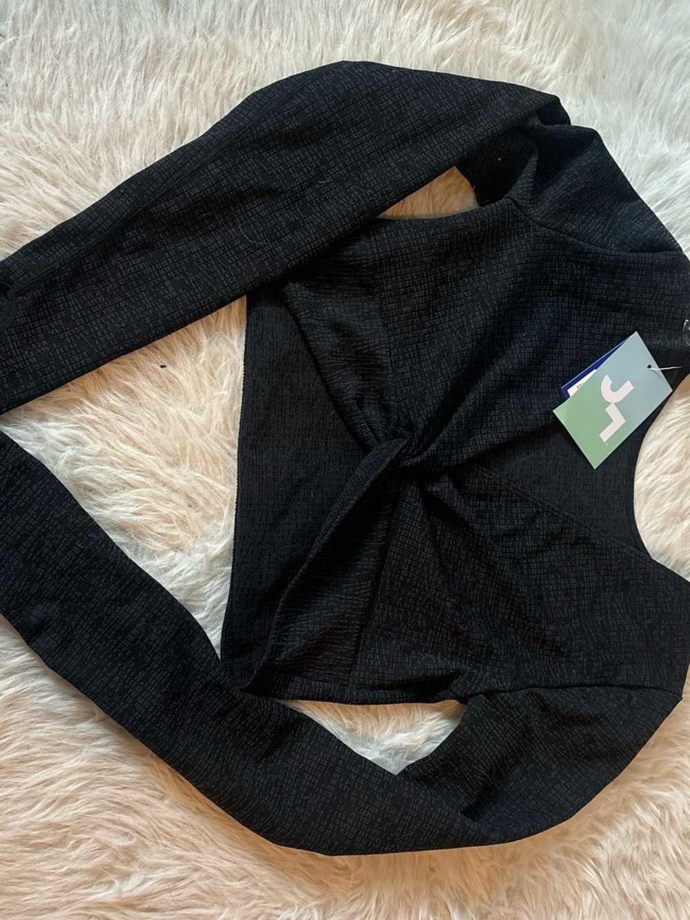 JoyLab Black Long-Sleeve Twist-Front Top